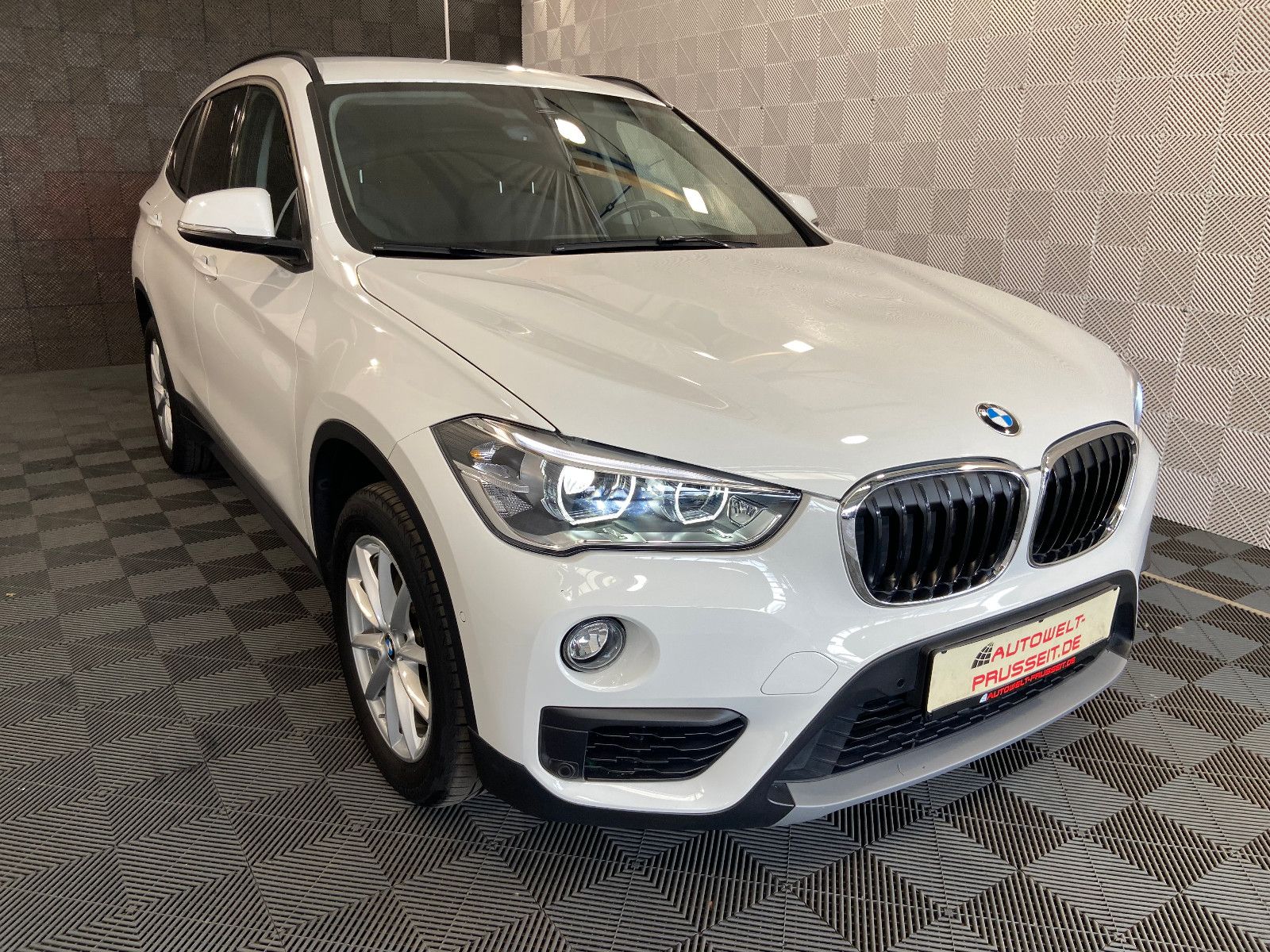 Gebrauchtwagen BMW X1 X1 sDrive 18i*Advantage*BUSINESS*LED-PDC V+H-SHZ in Dirlos