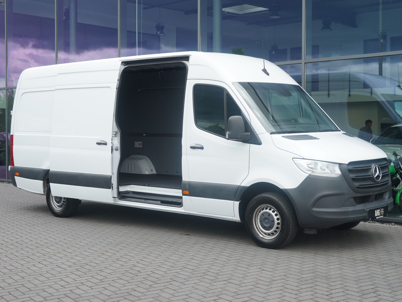Fahrzeugabbildung Mercedes-Benz Sprinter III Kasten 311 CDI MAXI HOCH/LANG 4.325