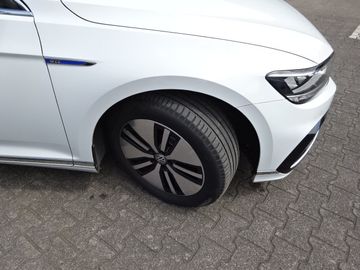 Fotografie des VW Passat Variant 1.4 TSI Hybrid GTE Klima Navi