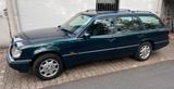 Mercedes-Benz E 200 T-Modell - Mercedes-Benz E 200: Grün