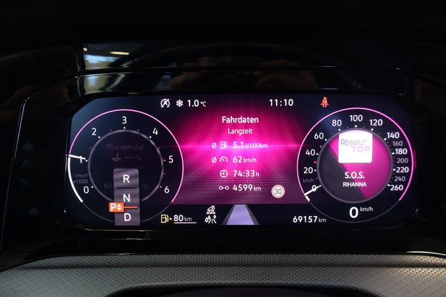 Volkswagen Golf VIII 2.0 TDI Active HUD+AID+MATRIX+PANO+AHK