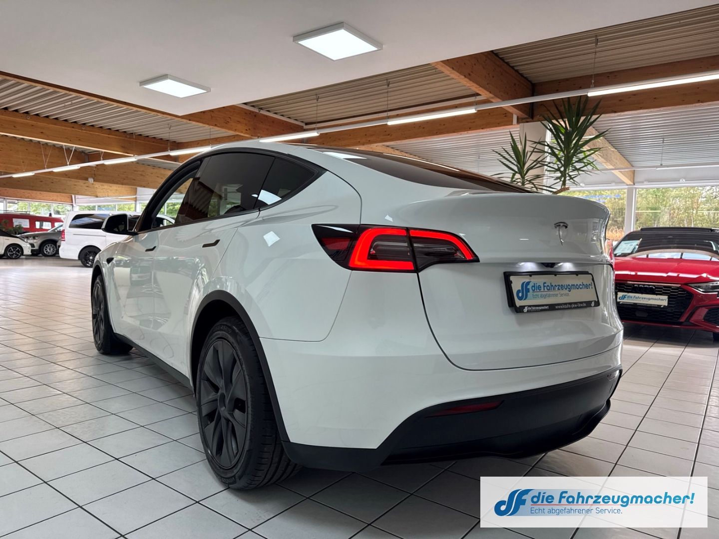 Fahrzeugabbildung Tesla Model Y RWD Panorama Navi Soundsystem LED ACC WL