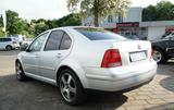 Volkswagen Bora 2.0 Auto Special - Volkswagen Bora mit Benzin-Antrieb: Limousine