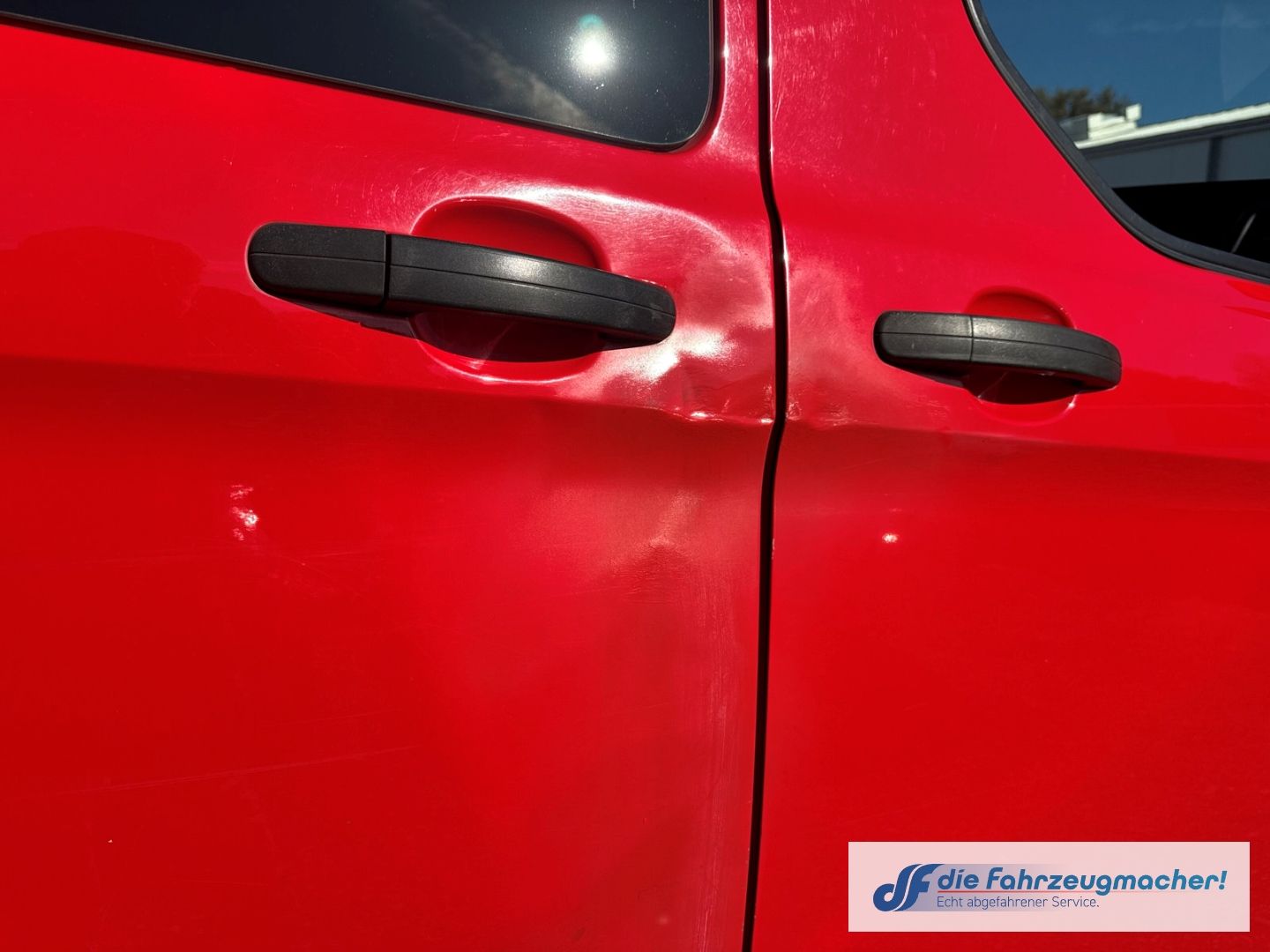 Fahrzeugabbildung Ford Transit Custom Tourneo 320 L1 Trend *EXPORT*4143