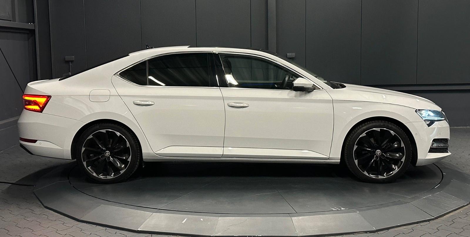 Skoda Superb Lim. Style 4x4 *PANORAMA*LEDER*360*19Zoll, миниатюра 6