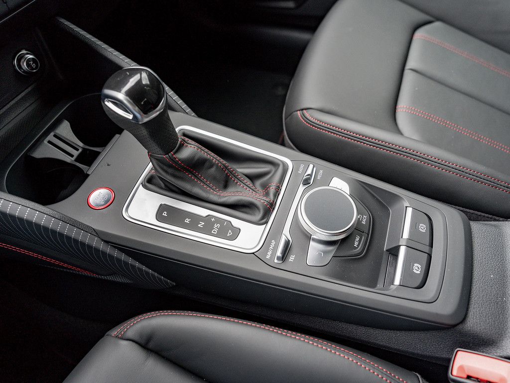 Fahrzeugabbildung Audi SQ2 TFSI quattro KAMERA NAVI ACC PANO MATRIX-LED