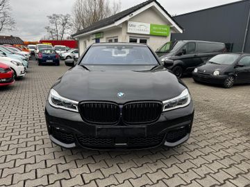BMW 750 - 2