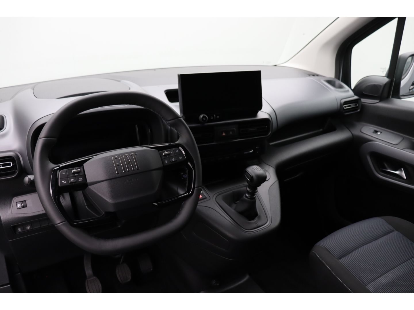 Fahrzeugabbildung Fiat Doblo L2 1.5 96 kW Dobln series 4 Kombi XL Navi