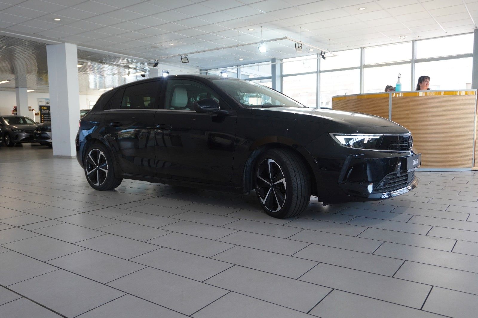 Fahrzeugabbildung Opel Astra L Lim. 1.6 HYBRID ELEGANCE NAVI/KAMERA/AHK