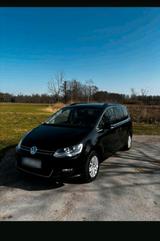 Volkswagen Sharan 2014 Scheckheft gepflegt - VW Sharan Gebrauchtwagen in München