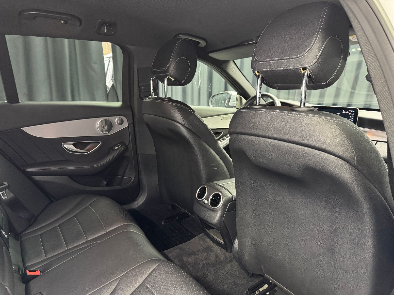 Fahrzeugabbildung Mercedes-Benz Mercedes Benz C 300e T-Modell |BURMESTER|AHK