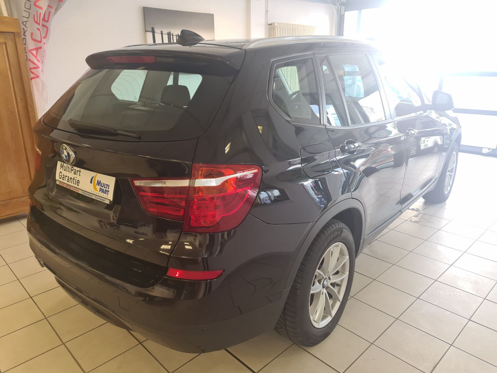 Fahrzeugabbildung BMW X3 xDrive 20 d Advantage / 1. Hand / PANO /