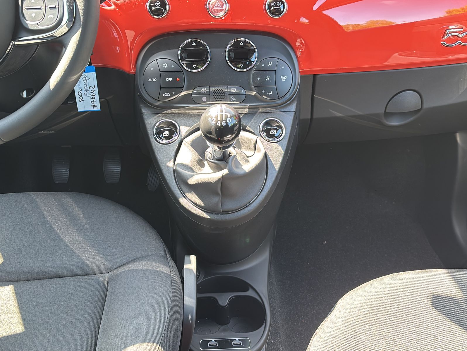 Fahrzeugabbildung Fiat 500C 1.0 Hybrid Dolcevita Cabrio16 Zoll NAVI DAB