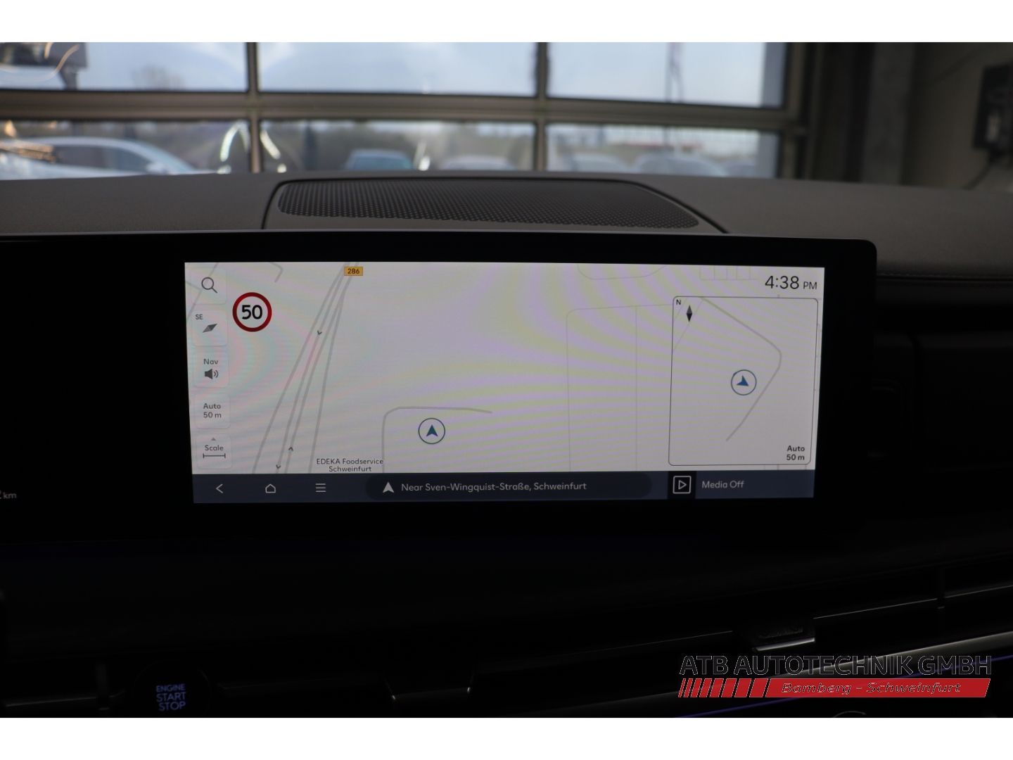 Fahrzeugabbildung Hyundai SANTA FE Hybrid MY26 1.6 T-GDi 6-AT 2WD Signatur