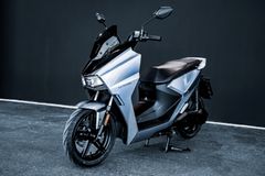 HORWIN SK3 Elektro Roller 95km/h Neufahrzeug + Garantie