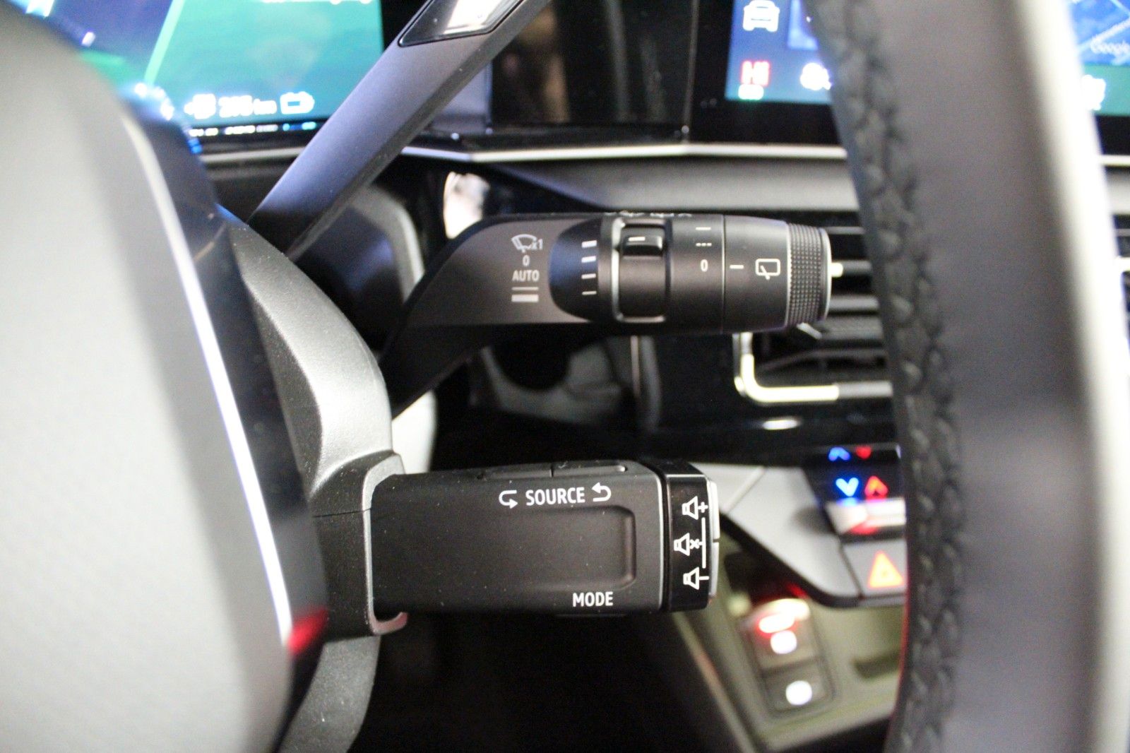 Fahrzeugabbildung Renault R 4 150 Comfort Range Iconic *Vollausstattung*