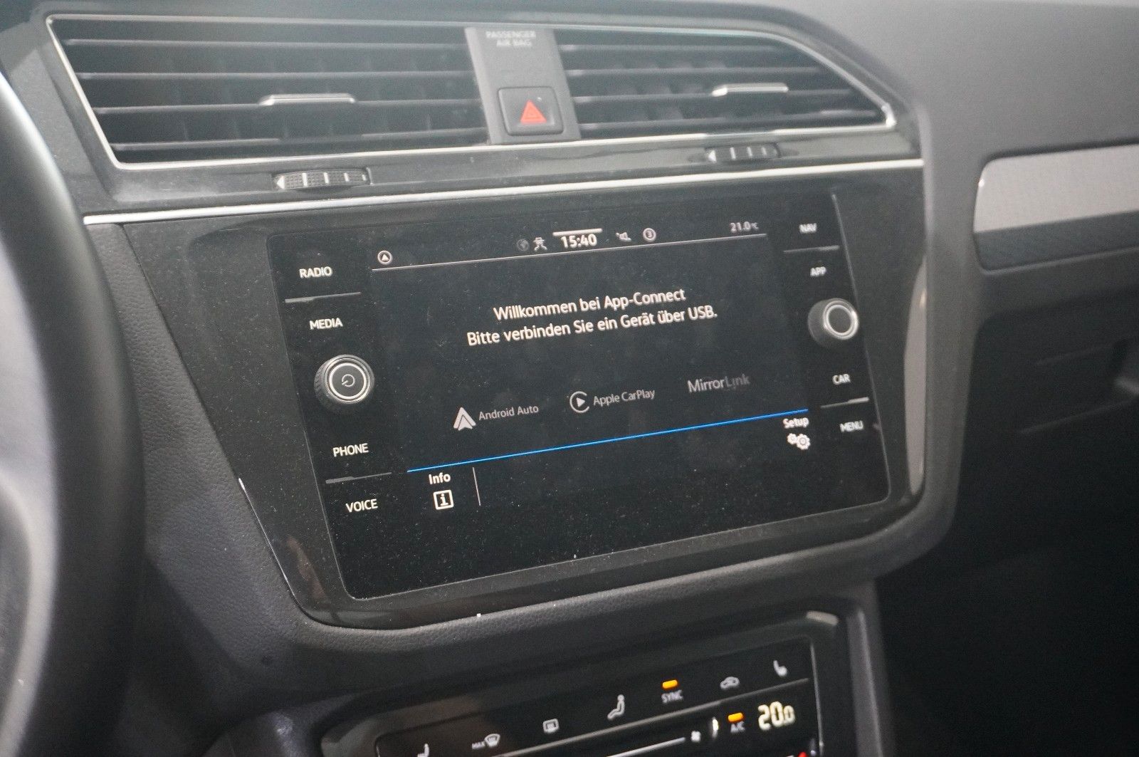 Fahrzeugabbildung Volkswagen Tiguan 1.5 TSI LIFE DSG NAVI/LED/ACC/SHZ/PDC/DAB