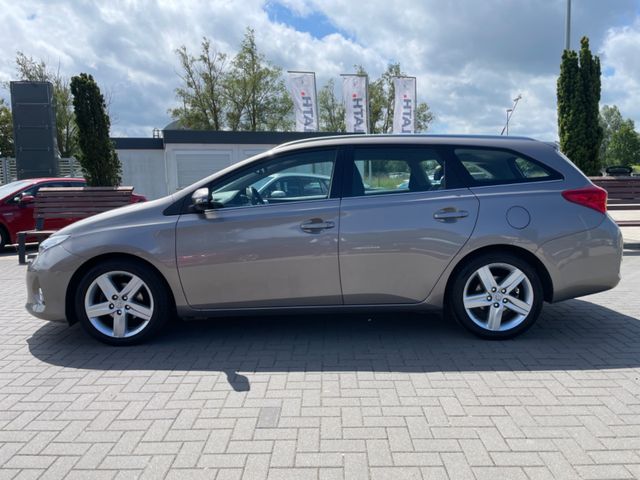 Toyota Auris  Touring Sports Executive