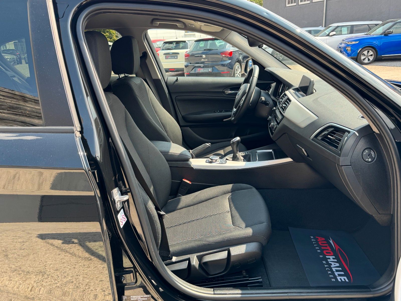 Fahrzeugabbildung BMW 116i F20 Advantage Navi LED PDC SHZ