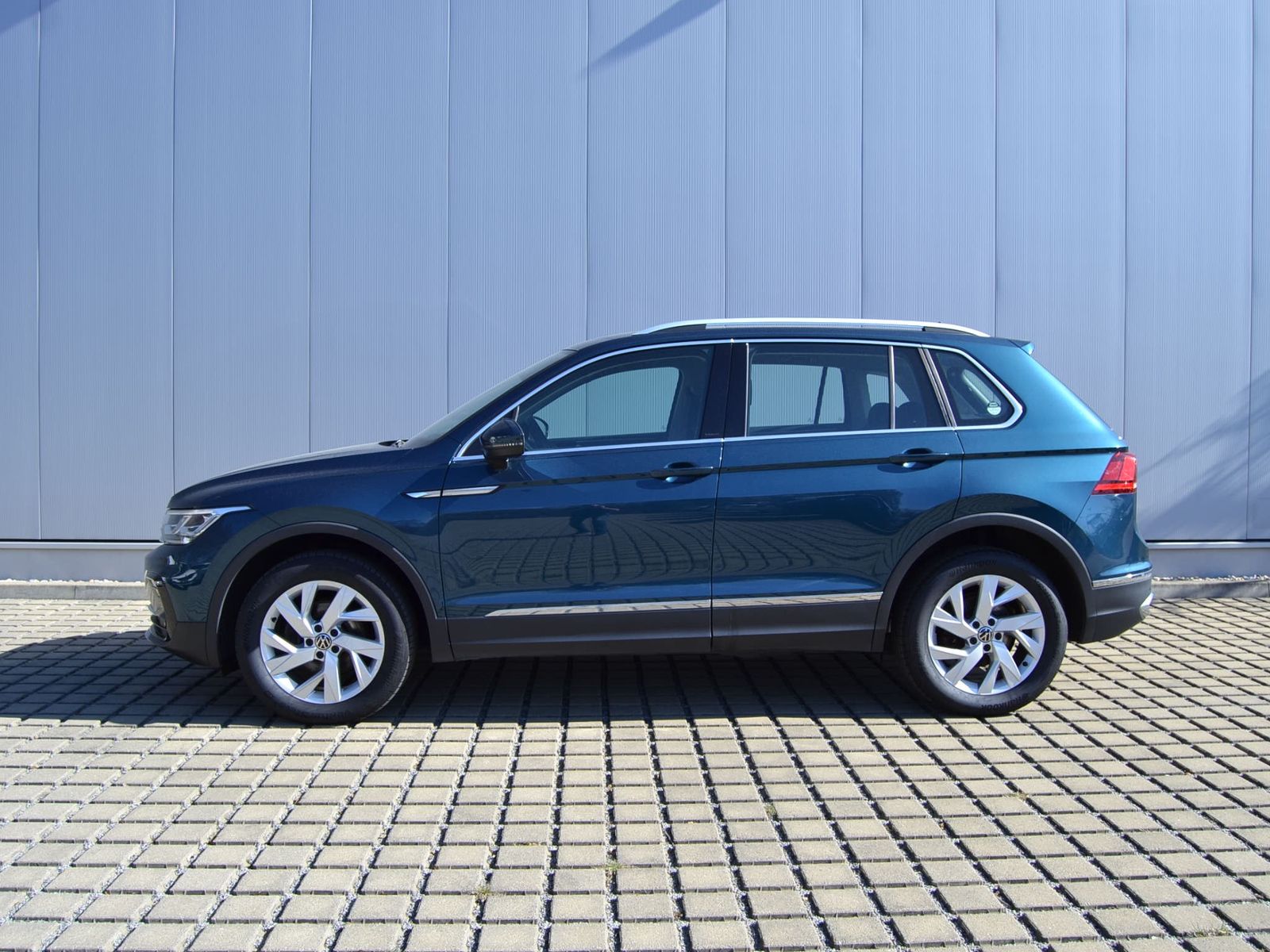 Tiguan 2.0 TDI 4Motion DSG Elegance AHK/MATRIX/1