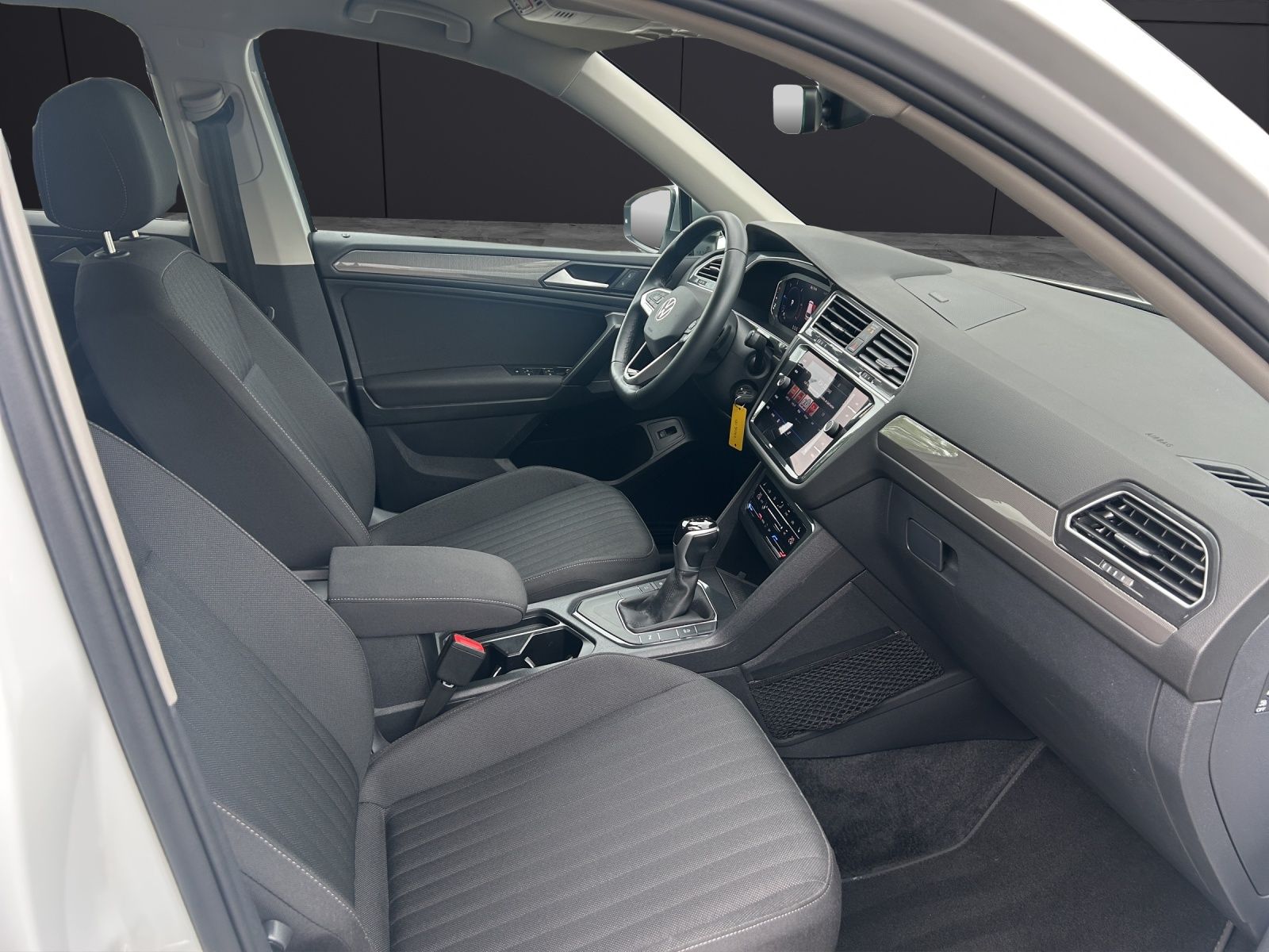 Fahrzeugabbildung Volkswagen Tiguan Allspace TDI Life DSG LED AHK CarPlay AID