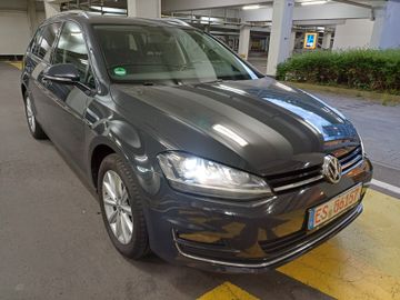 Volkswagen Golf - 5