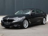 BMW 520d xDrive LED Leder Navi Kamera Facelift 19" - BMW 5er Reihe: Facelift