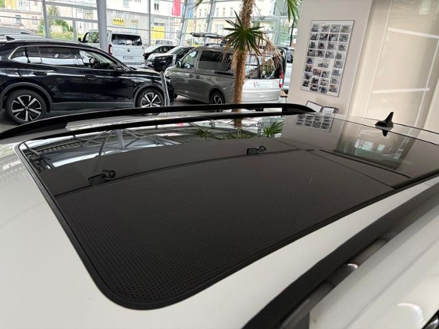 KAROQ  Sportline 1.5 TSI DSG MATRIX NAV PANO AHK