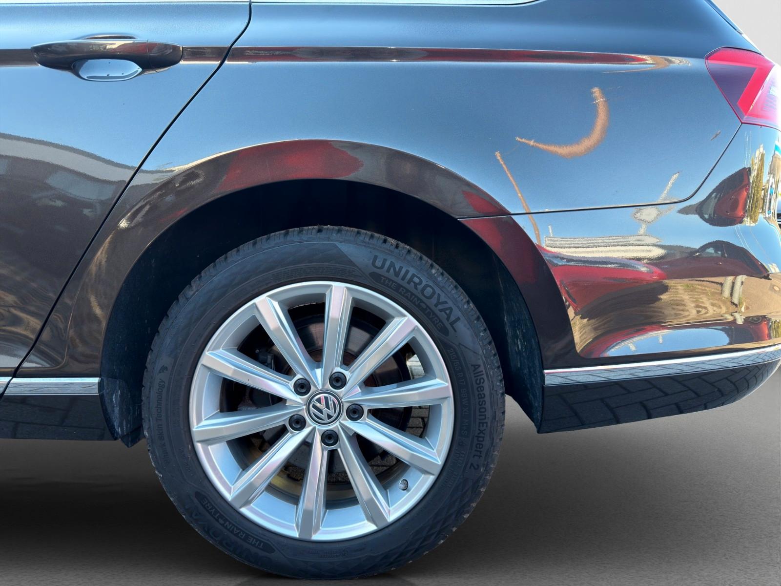 Volkswagen Passat*Kombi*Highline*Navi*Headup*LED*ACC*360*