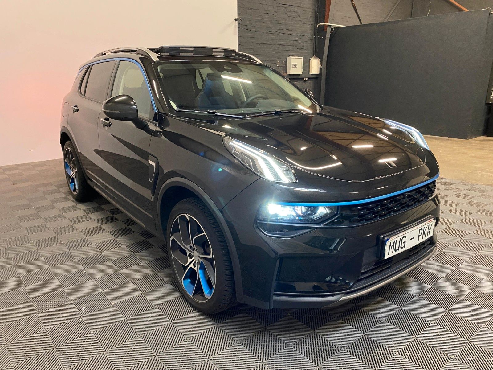 Lynk & Co 01