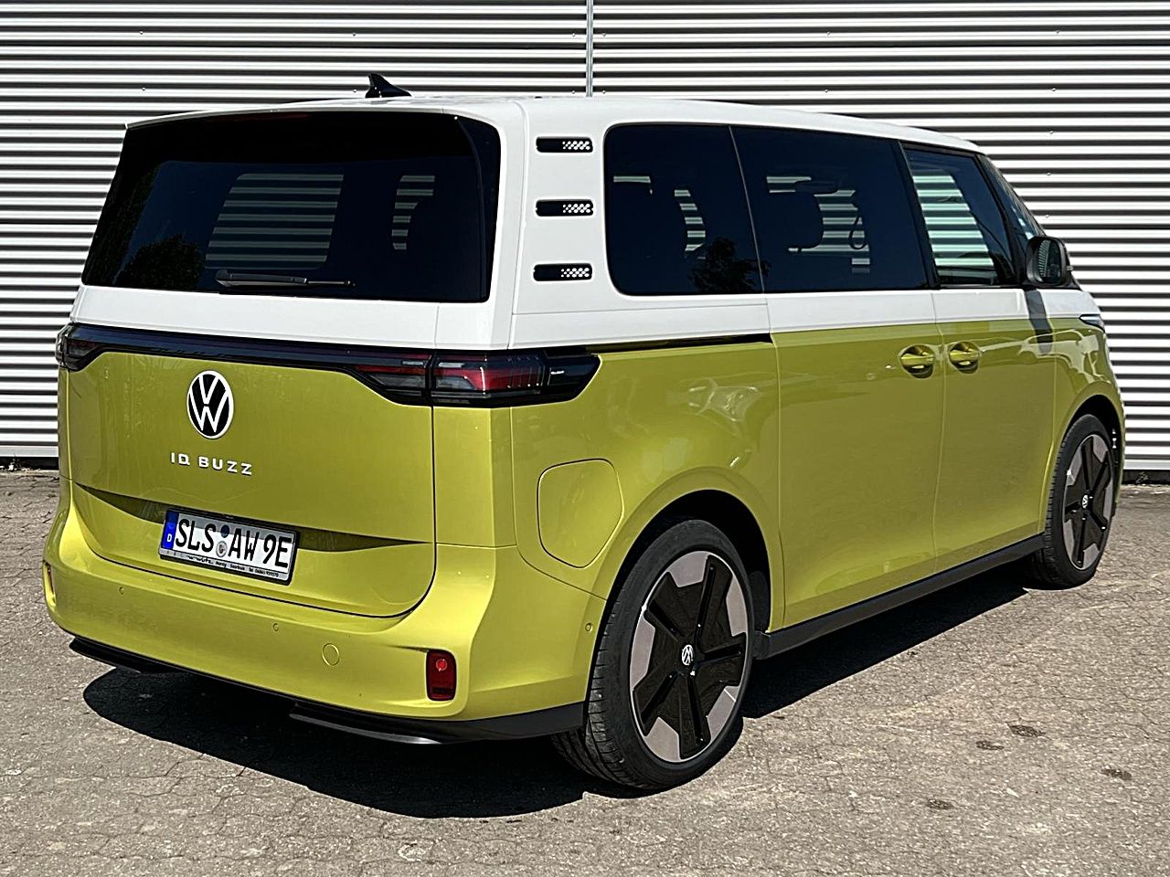 Fahrzeugabbildung Volkswagen ID.Buzz Pro verfügbar ab 05/2024 Klima Navi