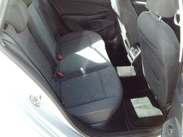 Volkswagen Golf - 8