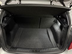 Fahrzeugabbildung BMW 116i Lim. / Klimaautomatik Schiebedach SHZ PDC