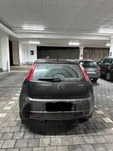 Fiat Grande Punto 1.4 Benzin mit TÜV - Fiat Grande Punto Gebrauchtwagen in Stuttgart