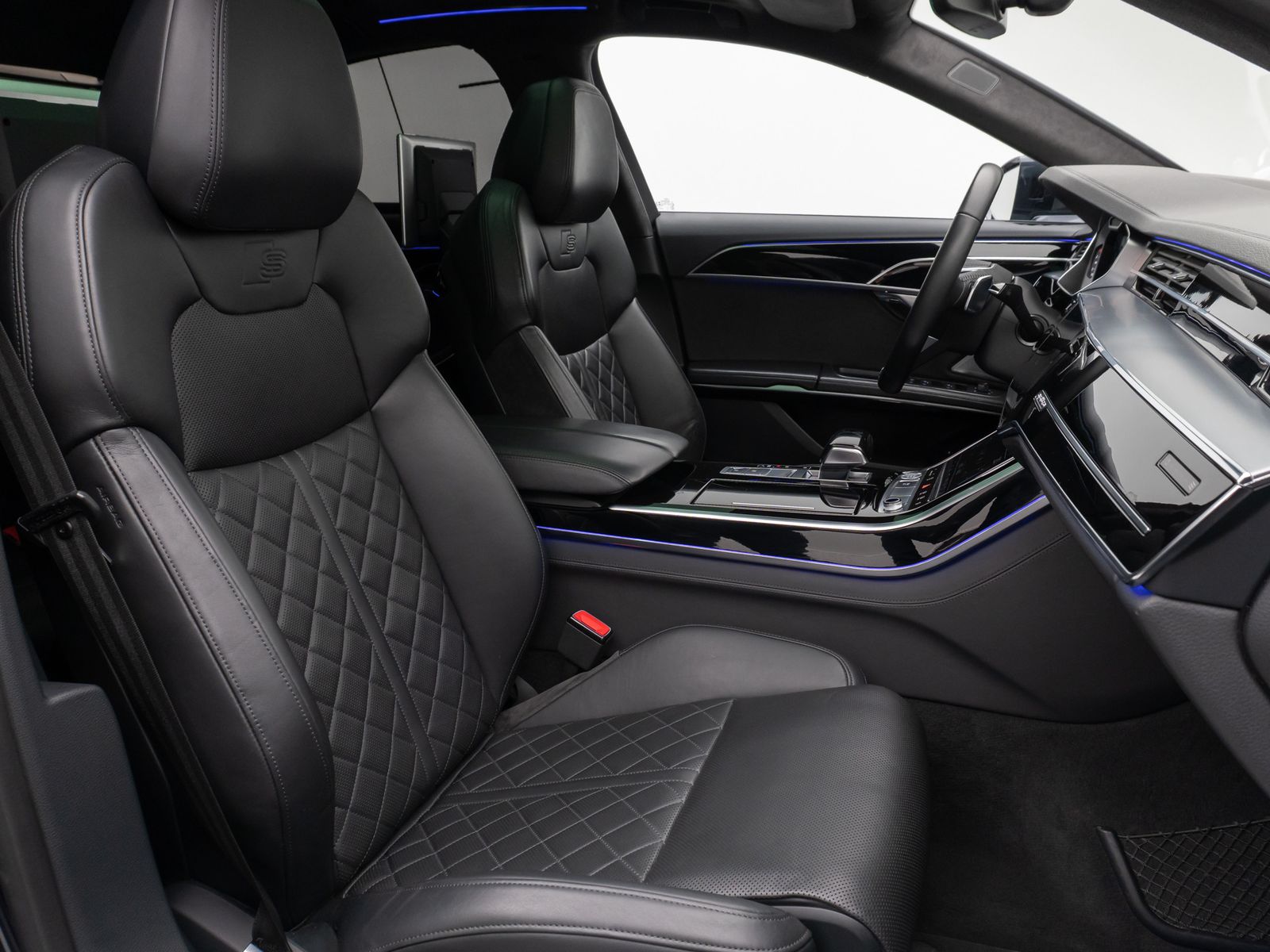 Fahrzeugabbildung Audi A8 50 TDI quattro S-Line Pano B&O Fond Entertain