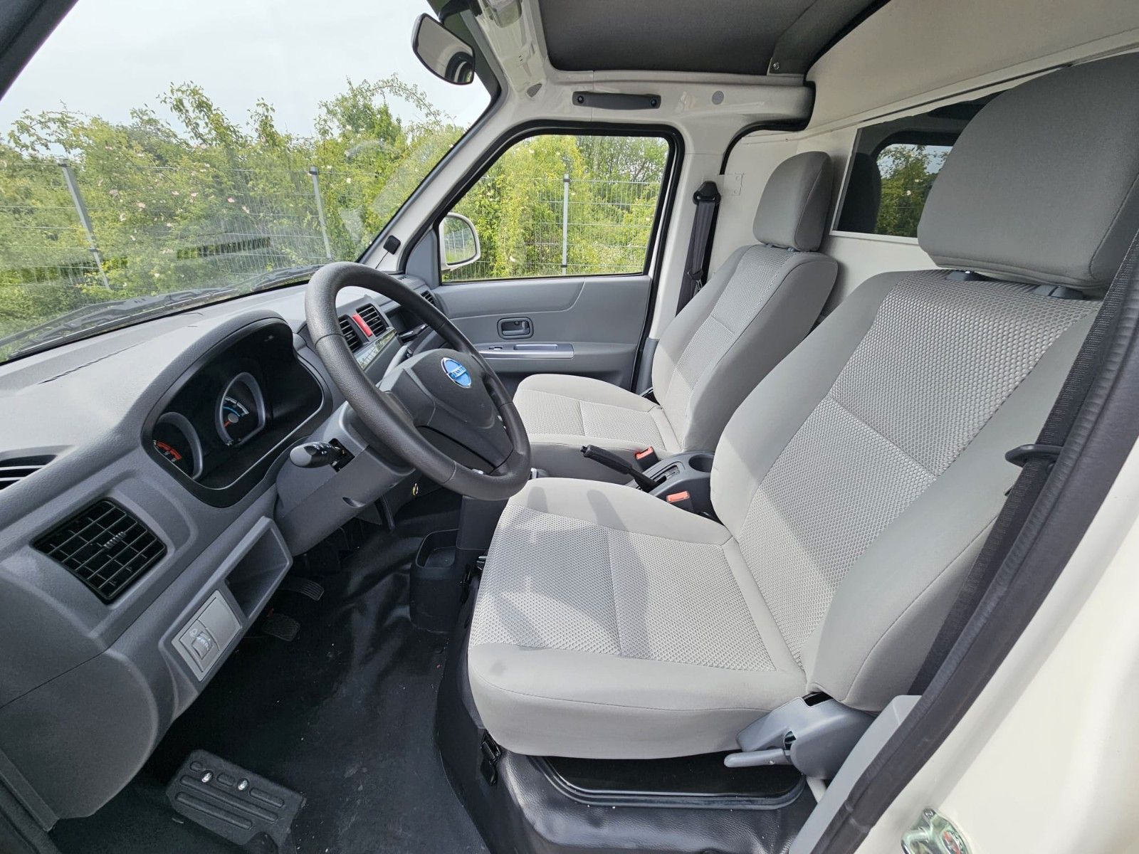 Fahrzeugabbildung Cenntro LS200 Kastenwagen