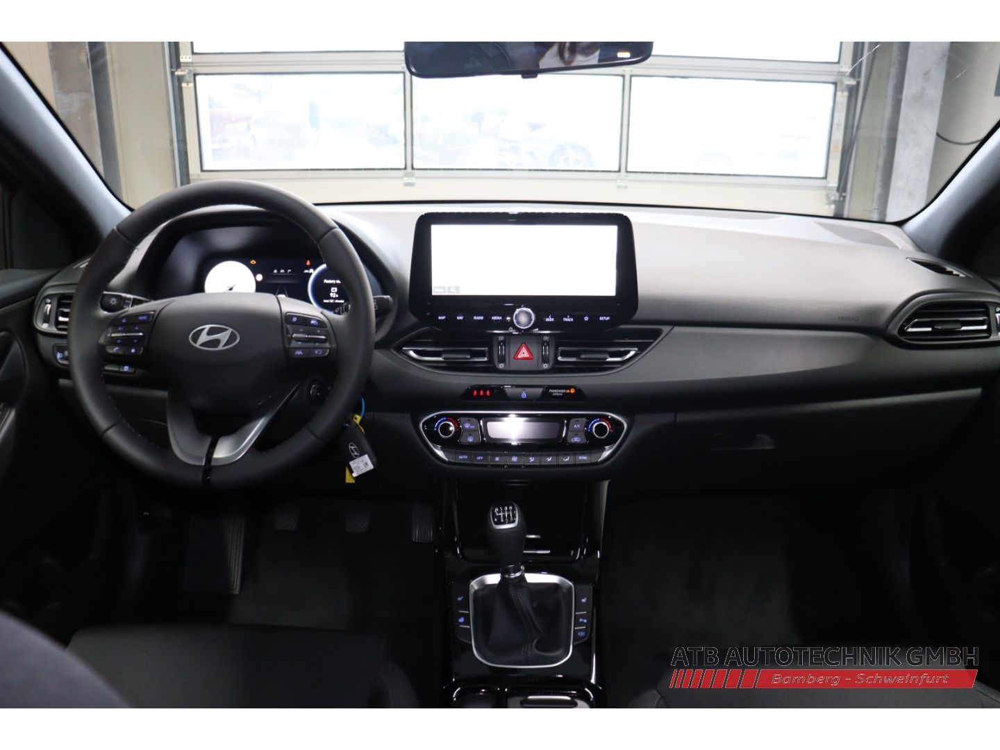 Fahrzeugabbildung Hyundai i30 Advantage 1.5 T-GDi 48V 140PS M/T Navi LED A