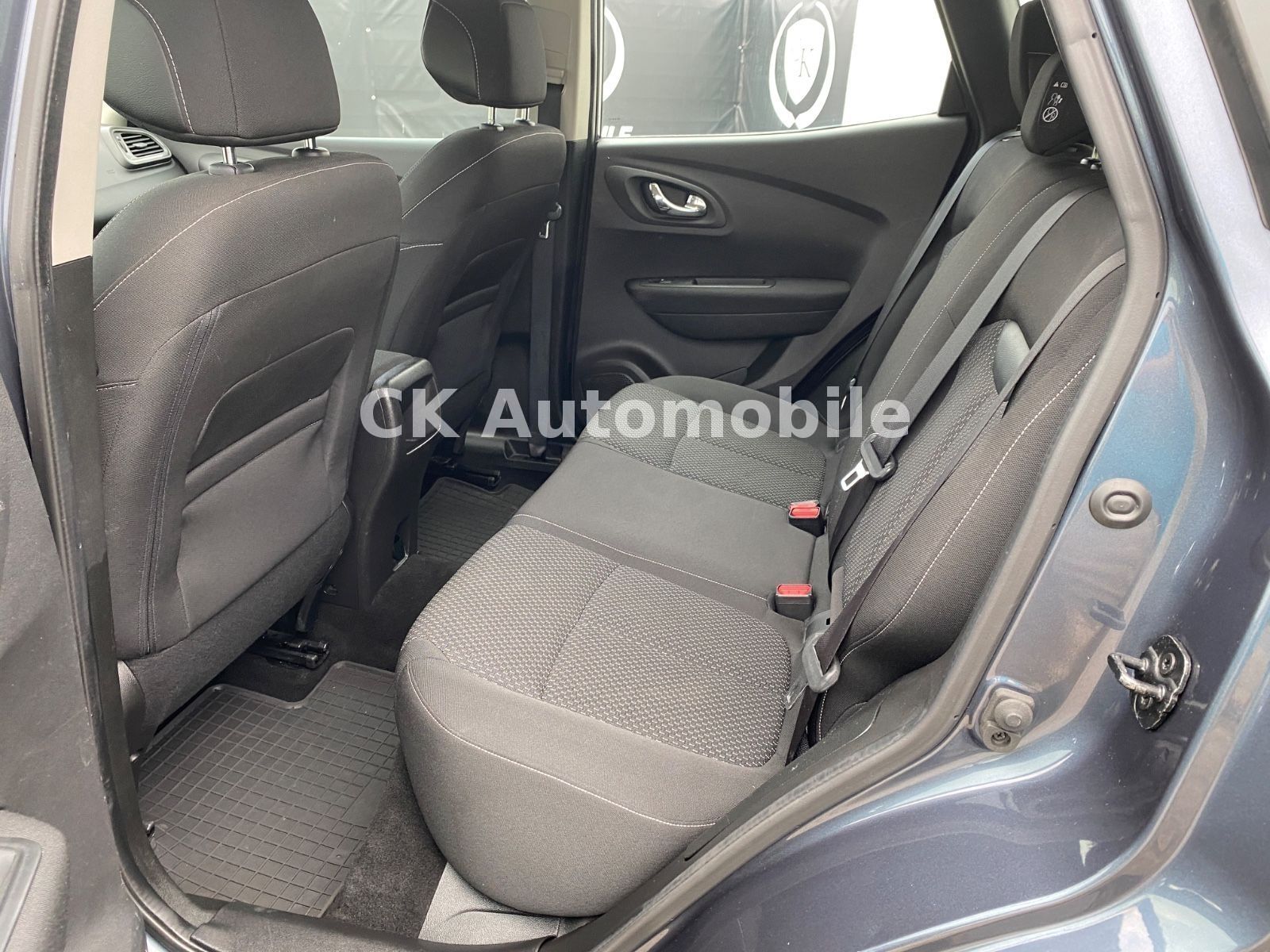 Fahrzeugabbildung Renault Kadjar Life 1.2 TCe/Klima/Tempomat/PDC/AHK