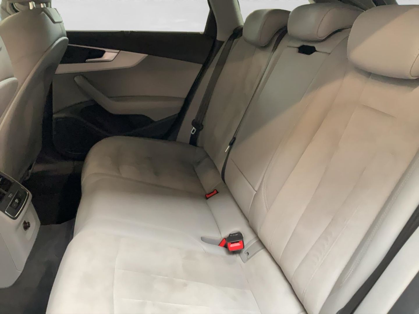 Audi A4 allroad 50 3.0 TDI quattro Alu Matrix-LED AHK foto 13