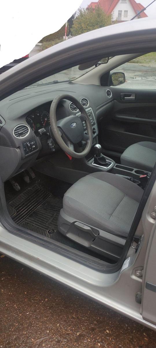 Ford Focus 2005 — photo 10