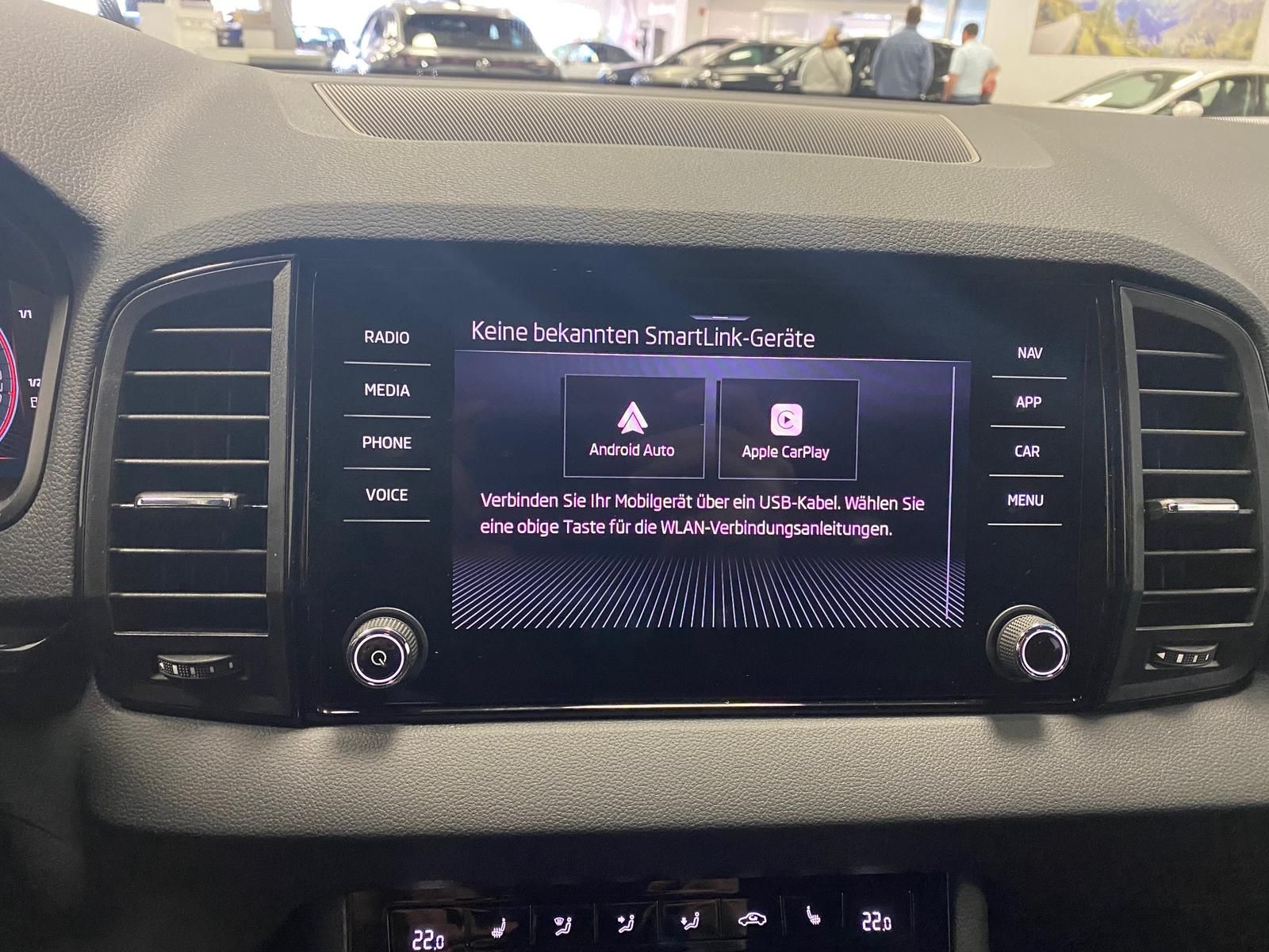 Fahrzeugabbildung SKODA Karoq 1.5 ACT SPORTLINE+5J GA+MATRIX+ACC+360+AHK