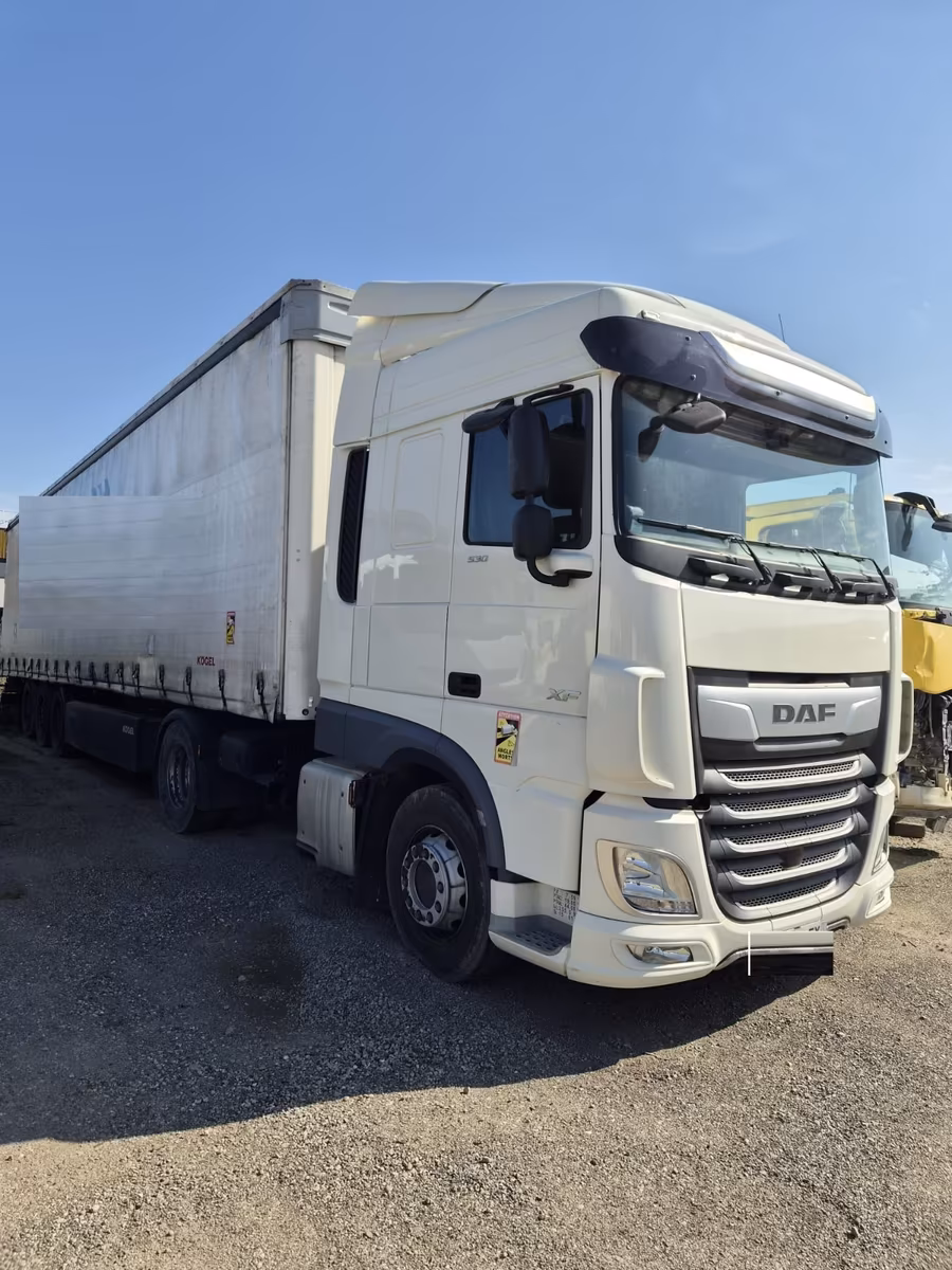 DAF XF 530 MIT AUFLIEGER KÖGEL