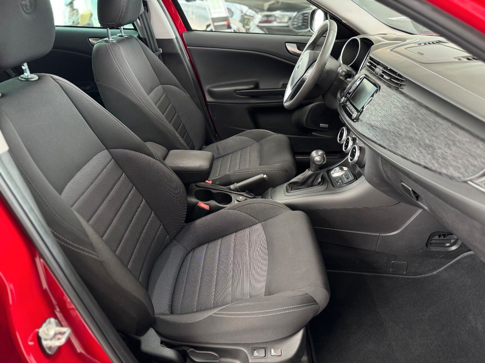 Fahrzeugabbildung Alfa Romeo Giulietta 1.4 TB 16V Super Automatik  "BOSE"