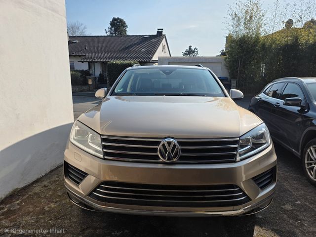 VW Touareg 3.0 V6 TDI SCR Tiptr. Terr. Tech Exe...
