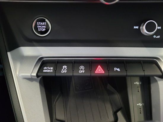 Audi Q3 Sportback 35 1,5TFSI S Line 110 KW DSG Nav,AH foto 13