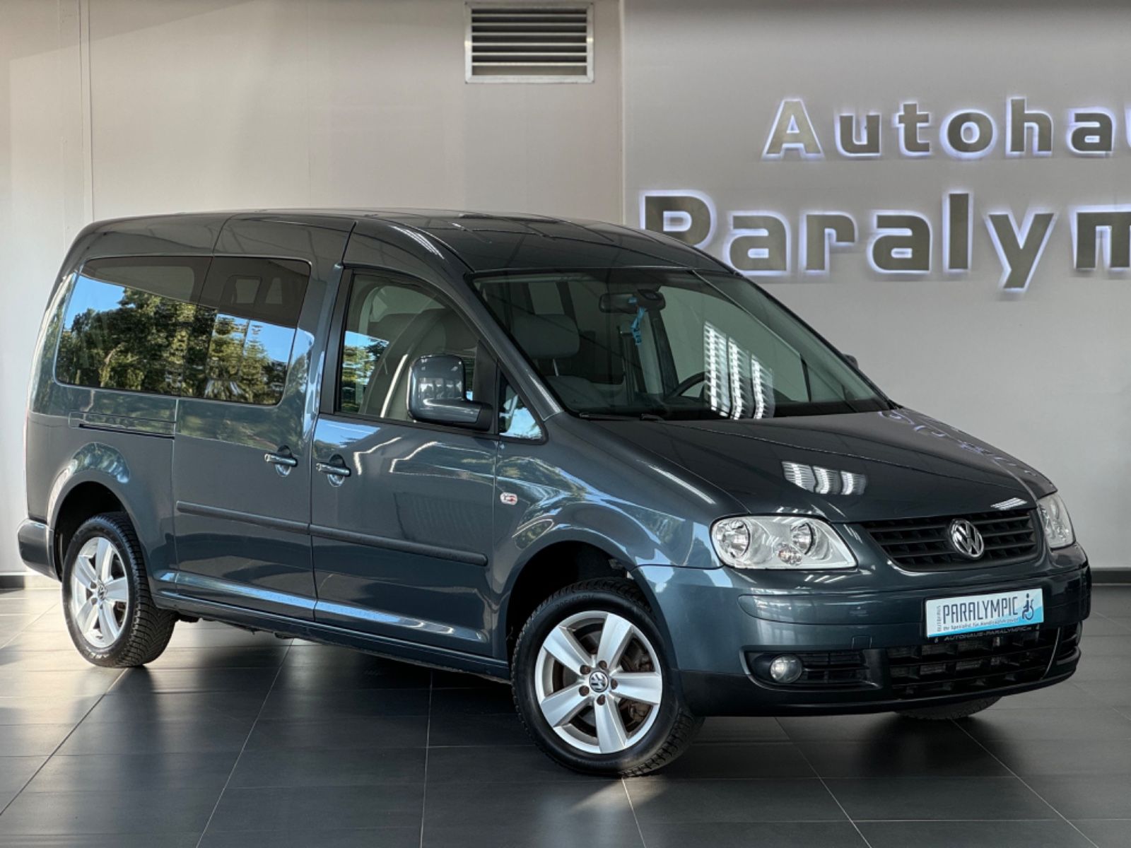 Caddy Maxi Life 2.0 TDI Behindertengerecht-Rampe