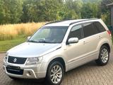 Suzuki Grand Vitara 1.9 DDiS X30 Xenon Navi GSD Top - Suzuki Grand Vitara mit Diesel-Antrieb: Navigationssystem