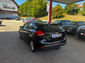 Ford Focus - 12