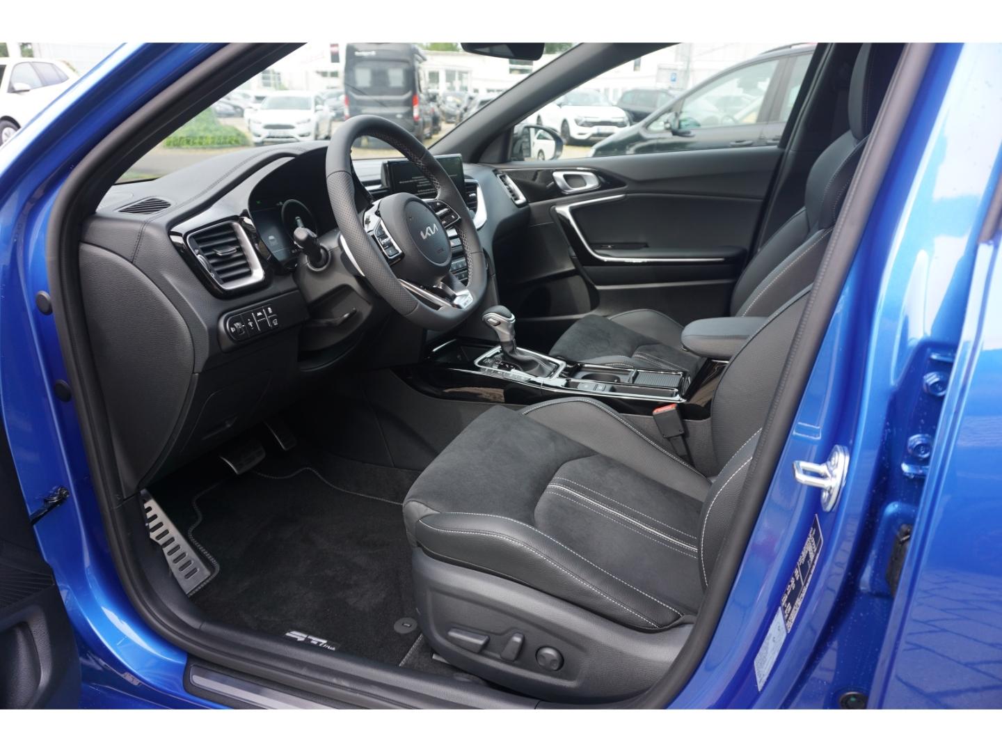 Kia Ceed_sw 1.5T 140 GT Line DCT7 AHK Navi Techn. AC