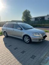 Toyota Avensis 2.0 Benzin voll fahrbereitT... - Toyota Avensis in Frankfurt (Main)